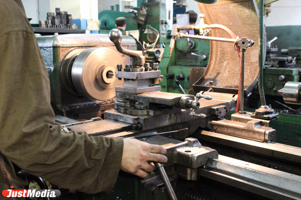 Работа на «дому»: заключенные ИК-2 стоят за станками и могут зарабатывать больше сотрудников колонии  - Фото 3