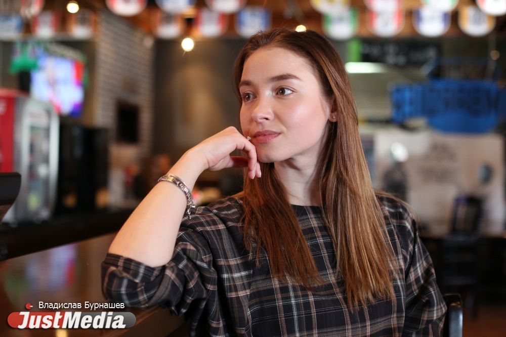 Актриса Юлия Маргулис: «Екатеринбург замечательно встретил. Солнышко!». Днем будет +3 градуса. - Фото 6