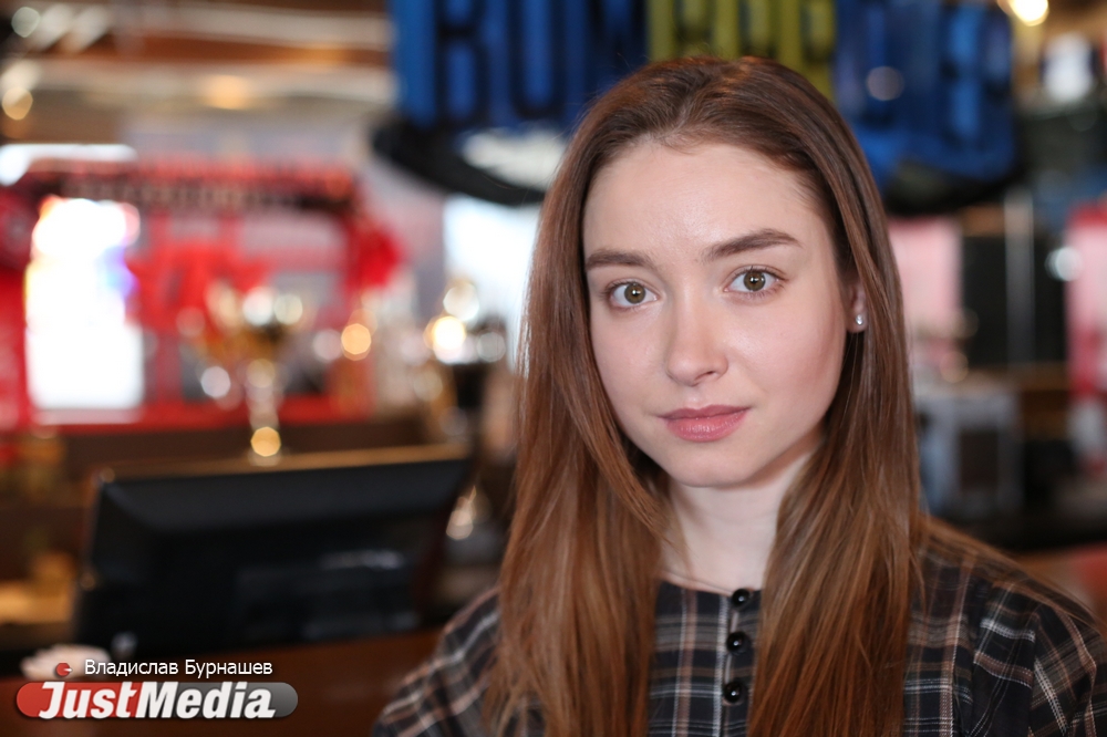 Актриса Юлия Маргулис: «Екатеринбург замечательно встретил. Солнышко!». Днем будет +3 градуса. - Фото 5