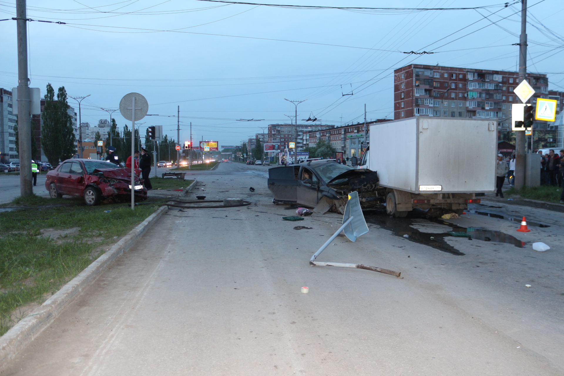 Жуткое ДТП в Каменске-Уральском: уходивший от полицейской погони Мицубиси протаранил Ситроен. Двое погибших. ВИДЕО, ФОТО - Фото 3