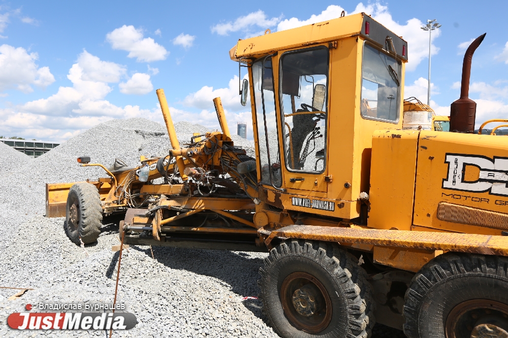 «Во время дождя вода на крыше будет нарушать все законы физики». Волонтерам ЧМ-2018 показали «Екатеринбург-Арену». ФОТО - Фото 10