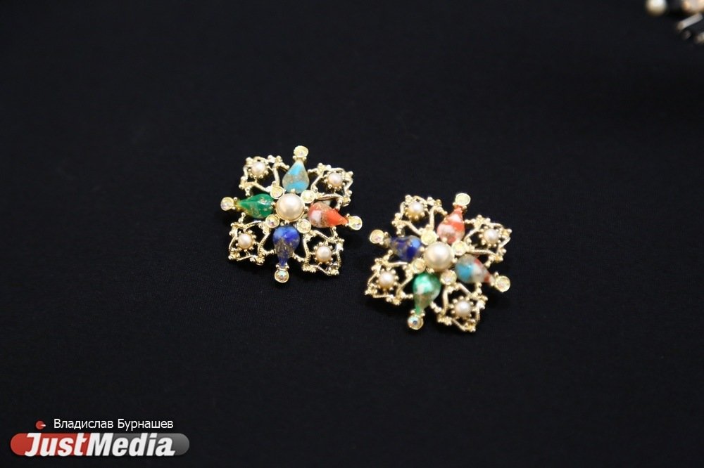 «Можно выбрать все тренды и составить конкуренцию елке». Собираем новогодний лук со стилистом и JustMedia.ru. СПЕЦПРОЕКТ - Фото 26