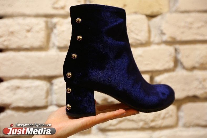 «Можно выбрать все тренды и составить конкуренцию елке». Собираем новогодний лук со стилистом и JustMedia.ru. СПЕЦПРОЕКТ - Фото 43