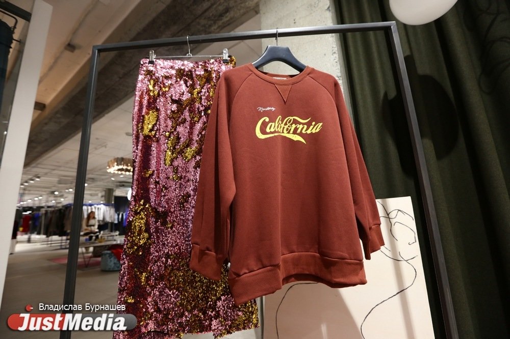 «Можно выбрать все тренды и составить конкуренцию елке». Собираем новогодний лук со стилистом и JustMedia.ru. СПЕЦПРОЕКТ - Фото 16