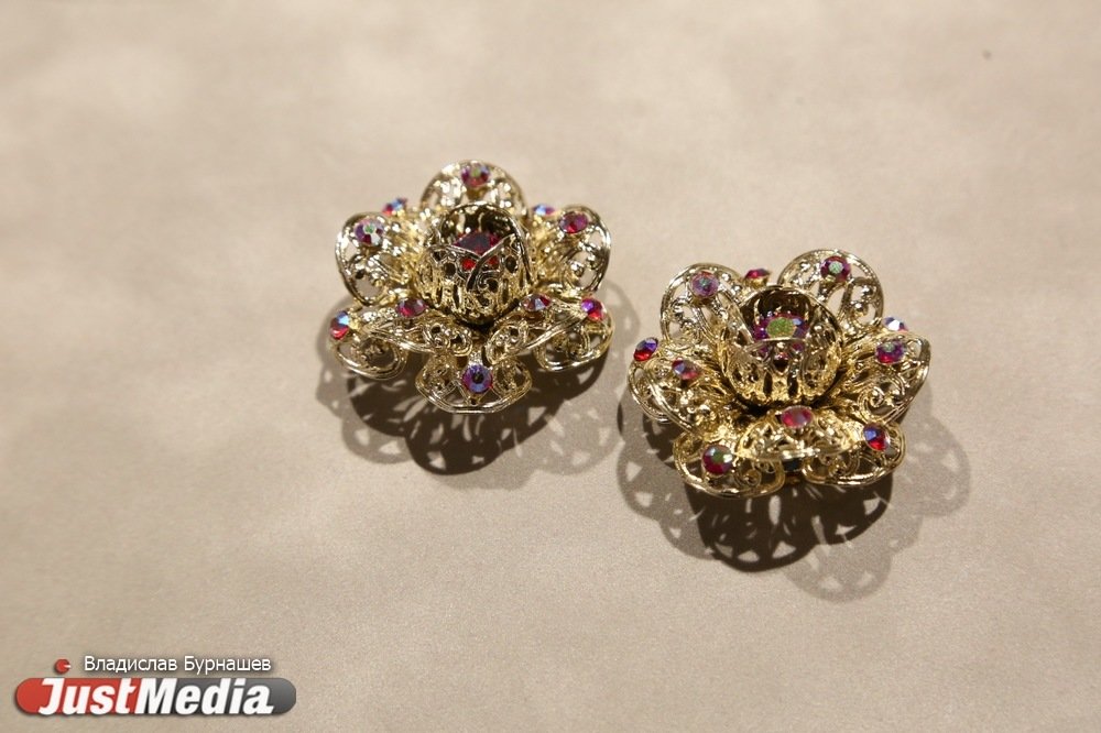 «Можно выбрать все тренды и составить конкуренцию елке». Собираем новогодний лук со стилистом и JustMedia.ru. СПЕЦПРОЕКТ - Фото 34