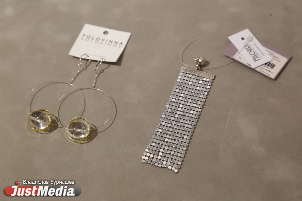 «Можно выбрать все тренды и составить конкуренцию елке». Собираем новогодний лук со стилистом и JustMedia.ru. СПЕЦПРОЕКТ - Фото 25