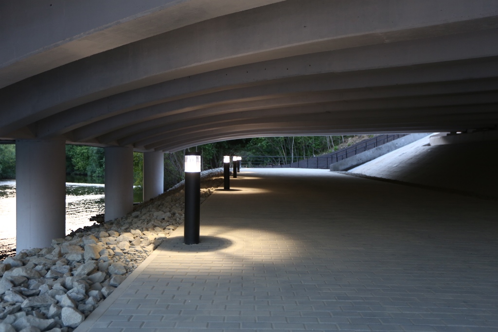 В Екатеринбурге ко Дню города благоустроили набережную у ЦПКиО. ФОТО - Фото 4