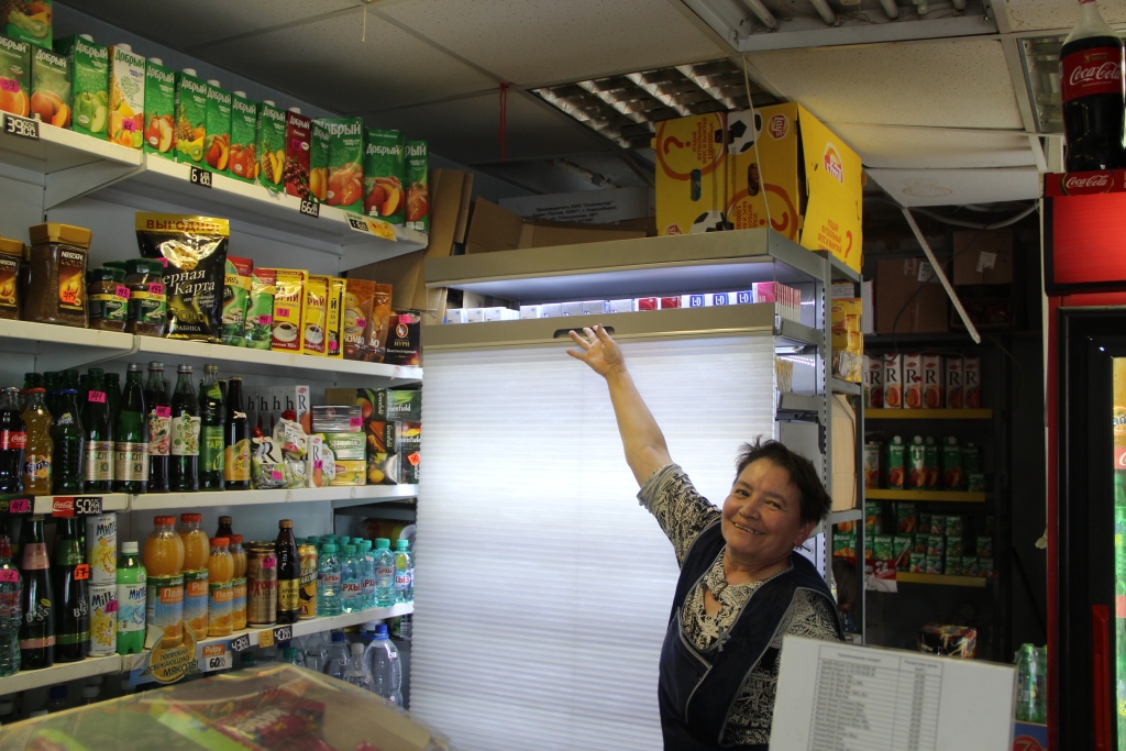 «Антитабачный закон» в действии: сигареты «прячутся» от уральцев под прилавками магазинов и в общественных туалетах - Фото 5