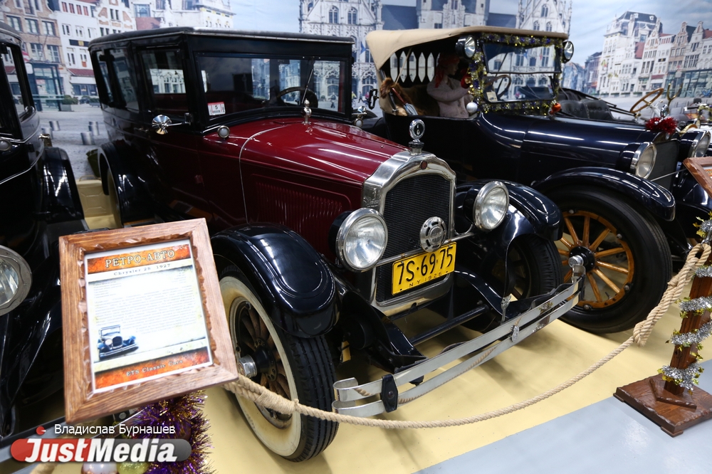 «У этих автомобилей нет цены. Нельзя продавать то, во что вложил часть души». JustMedia.ru побывал на экскурсии в музее ретрокаров - Фото 5