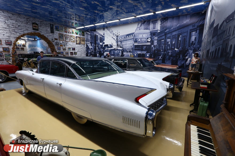 «У этих автомобилей нет цены. Нельзя продавать то, во что вложил часть души». JustMedia.ru побывал на экскурсии в музее ретрокаров - Фото 16