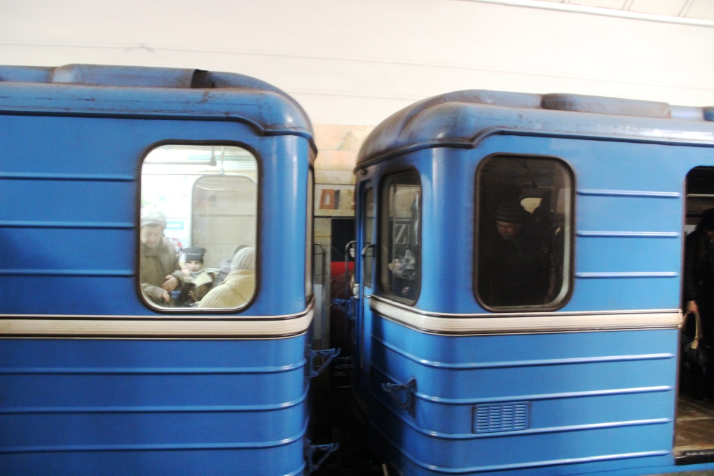 В Екатеринбургском метрополитене был замечен «черный» вагон - Фото 3