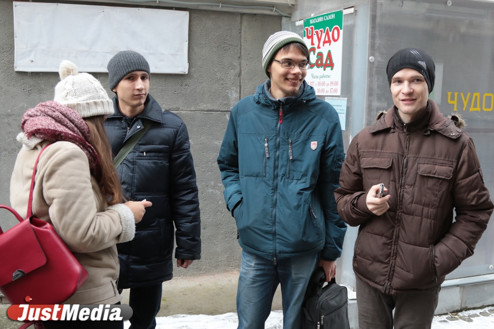 Прокуратура настаивает на возвращении Соколовского в СИЗО. Поклонники ловца покемонов протестуют: «За шутки подростковые взяли и «забрили» - Фото 5