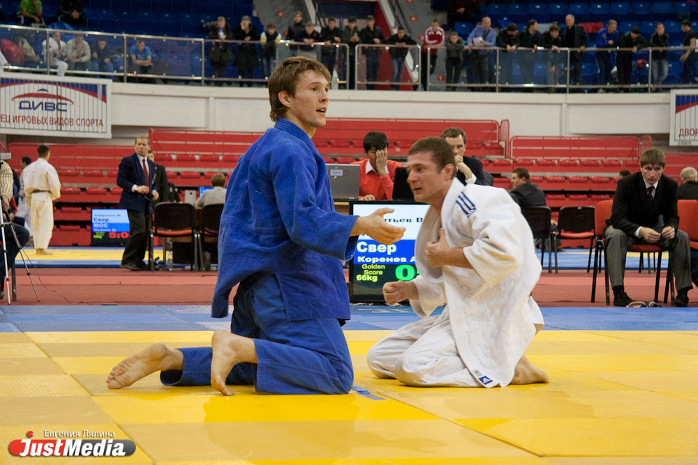 Более 500 дзюдоистов-силовиков борются за победу на всероссийском чемпионате в Екатеринбурге - Фото 5