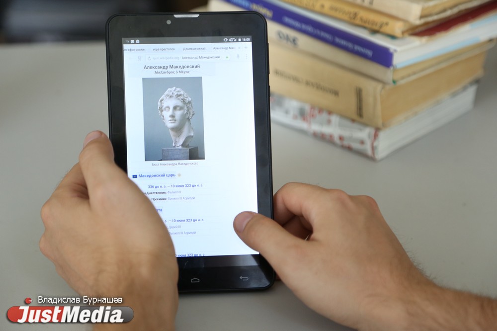 Незаменимый помощник и в работе, и в отдыхе! JustMedia.Ru протестировал, как бюджетный планшет может изменить жизнь обычного человека - Фото 10