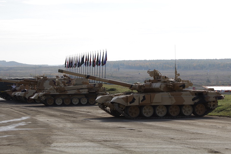 В Нижнем Тагиле стартовала выставка вооружения Russia Arms Expo-2015. Посетителей ждет зрелищный бой танков с участием актера Андрея Мерзликина. ФОТО - Фото 4
