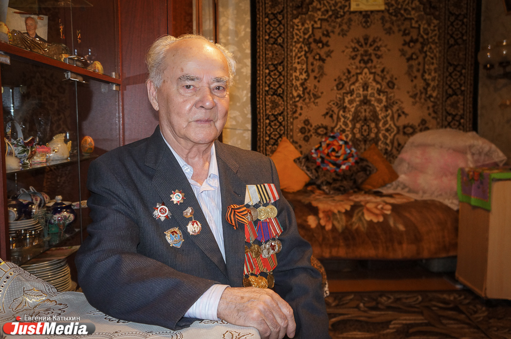 «В Вильнюсе нас построили и заставили читать вслух. Кто хорошо читал — попал в МГБ». Великая Отечественная для Михаила Коурова продлилась до 1950 года - Фото 2