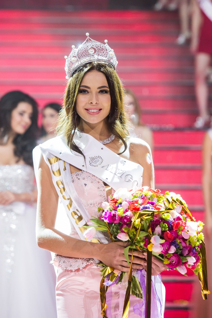 «Мисс Вселенная» и «Мисс Мира» хотели победы Анны Лесун, но корона досталась саратовской красавице - Фото 2