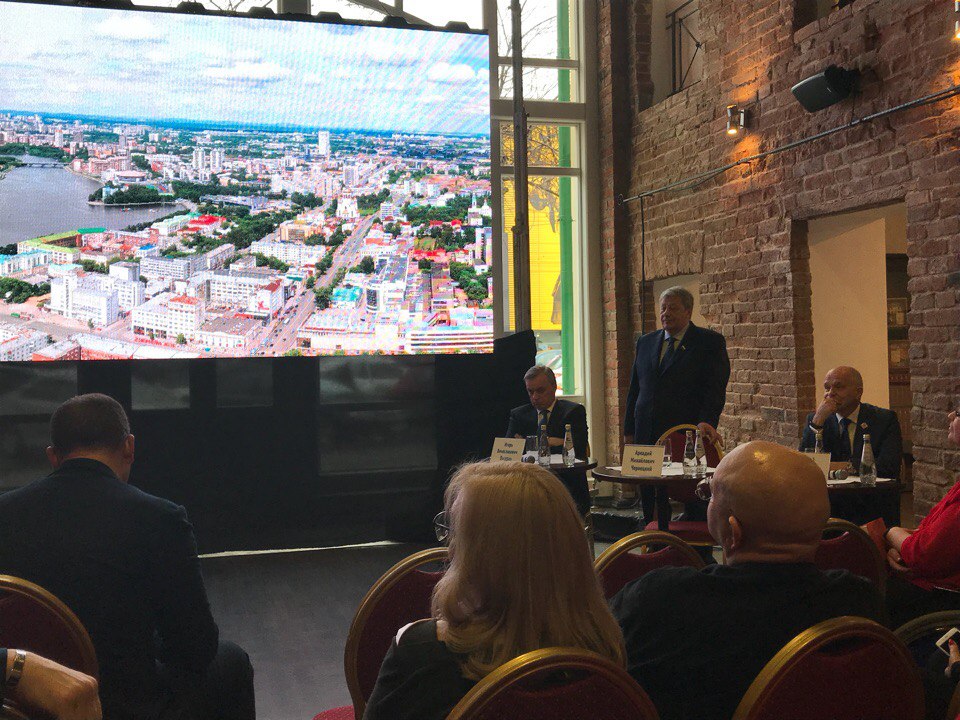 «Со всеми сохранял хорошие отношения, за исключением четырех предателей». В Екатеринбурге презентовали книгу об Аркадии Чернецком - Фото 4