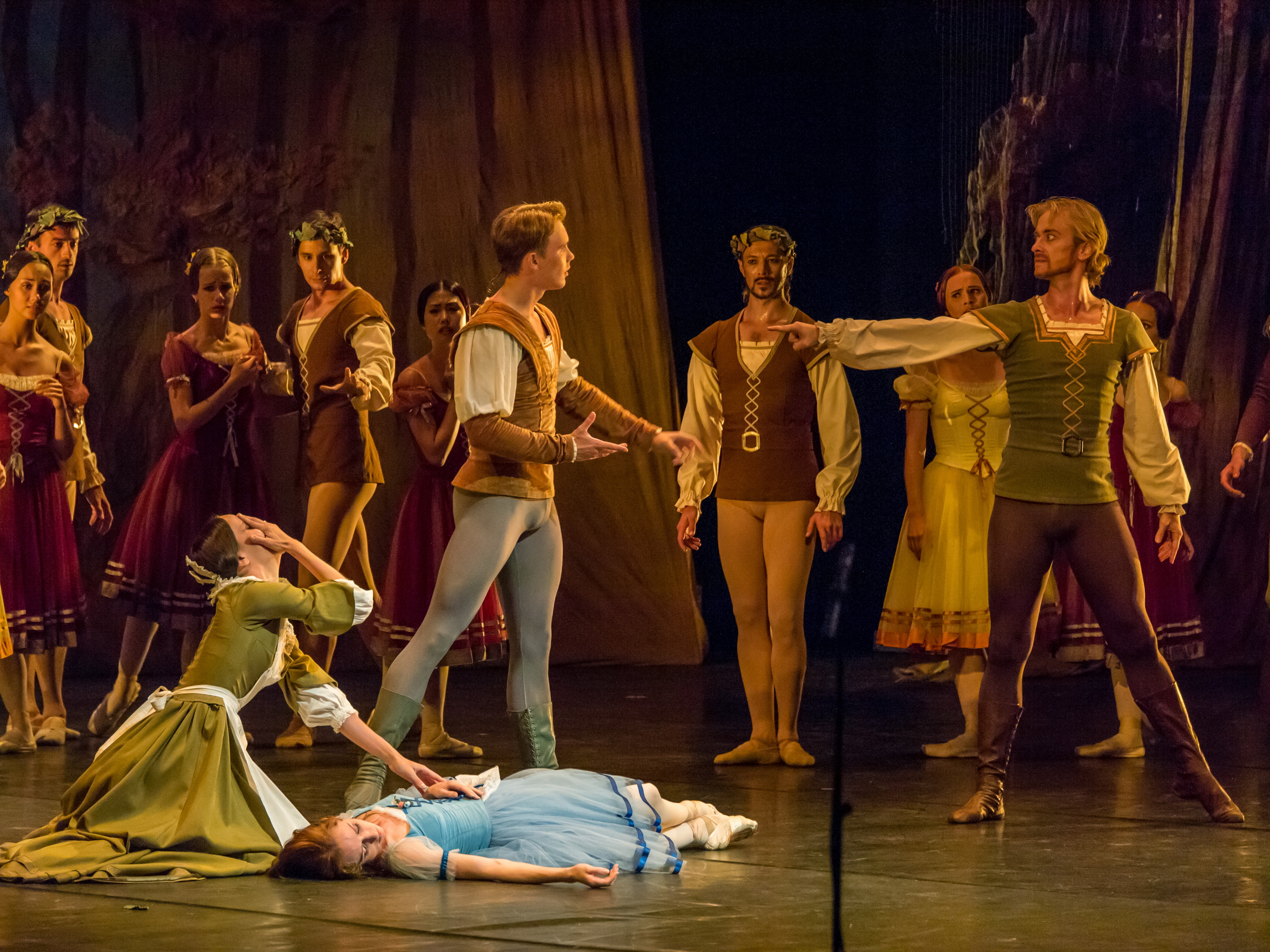 В Екатеринбургском театре оперы и балета в праздники главную партию в «Жизели» исполнит солистка Мариинки - Фото 3