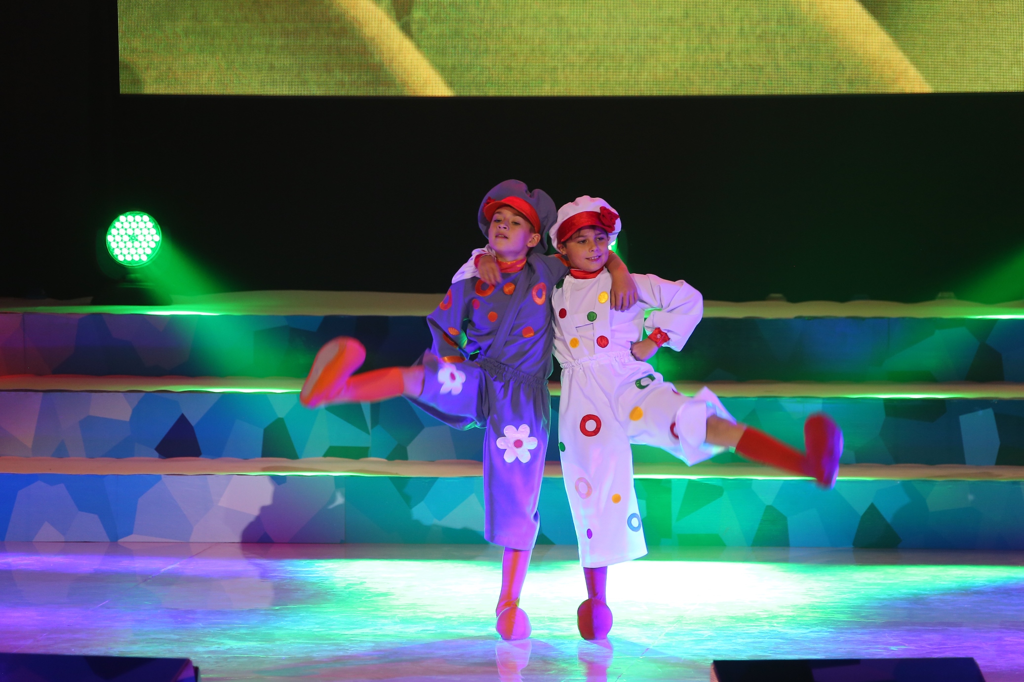 Дарим добро детям! В Екатеринбурге прошел концерт в честь юбилея фонда «Дети России» - Фото 2