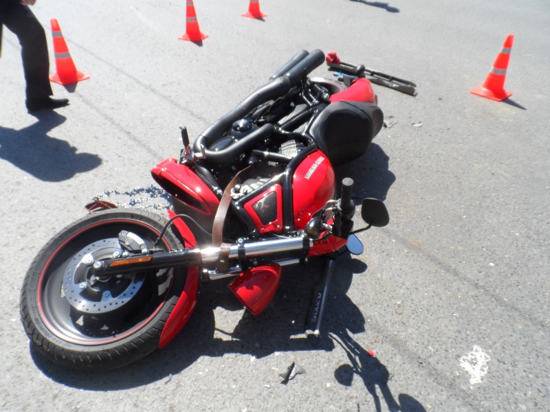 В Екатеринбурге в ДТП серьезно пострадал мотоциклист - Фото 3