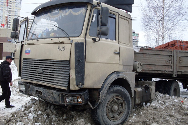 В Екатеринбурге МАЗ столкнулся с «Тойотой». Погиб водитель легкового автомобиля - Фото 2