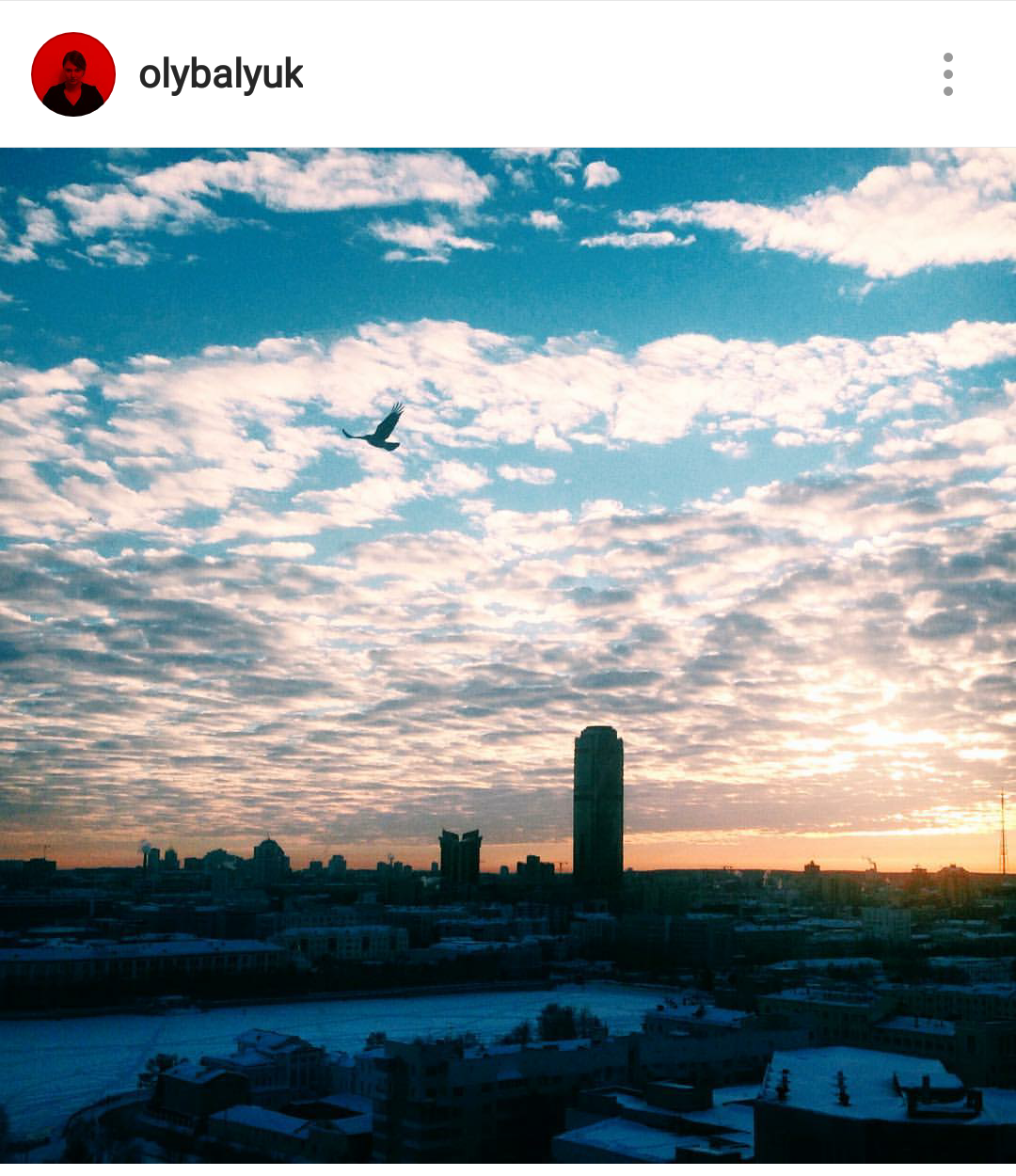 «Апокалиптичненько». Рассвет в Екатеринбурге взорвал соцсети. ФОТО - Фото 2