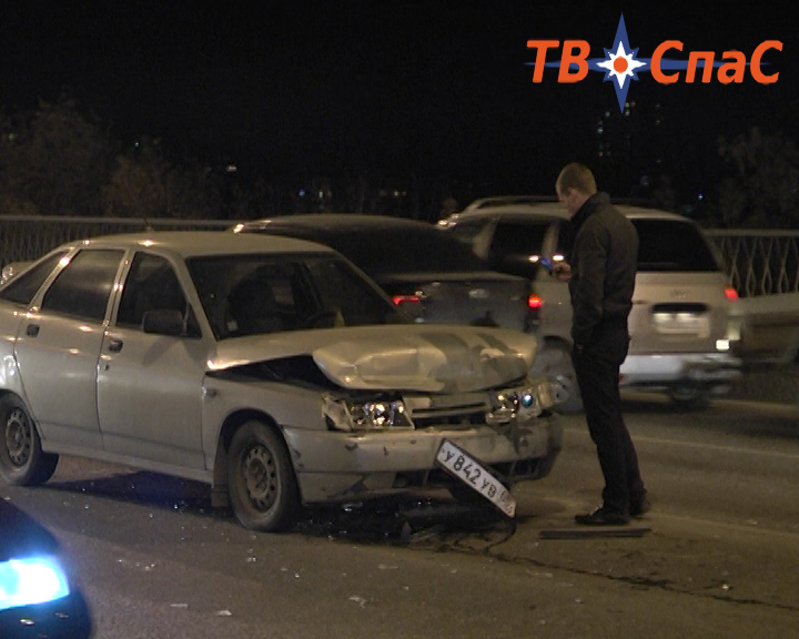 На развязке у «Калины» собрался паровозик из четырех машин - Фото 4