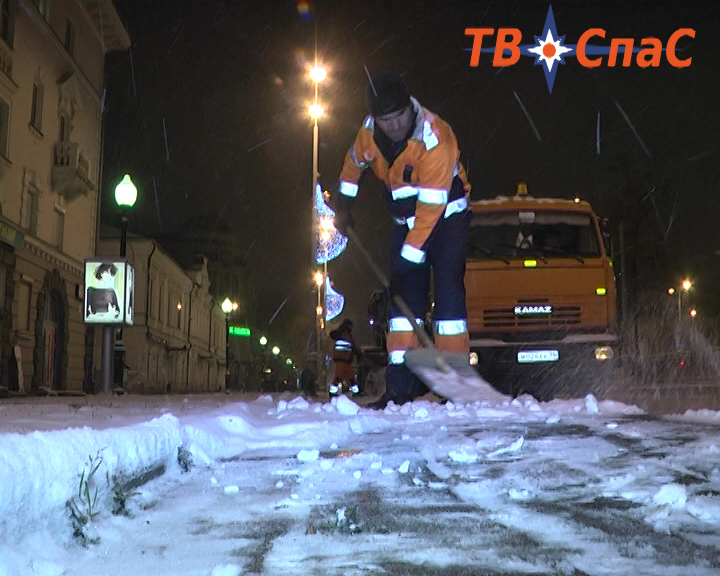 Из Екатеринбурга вывезли 246 тонн снега - Фото 2