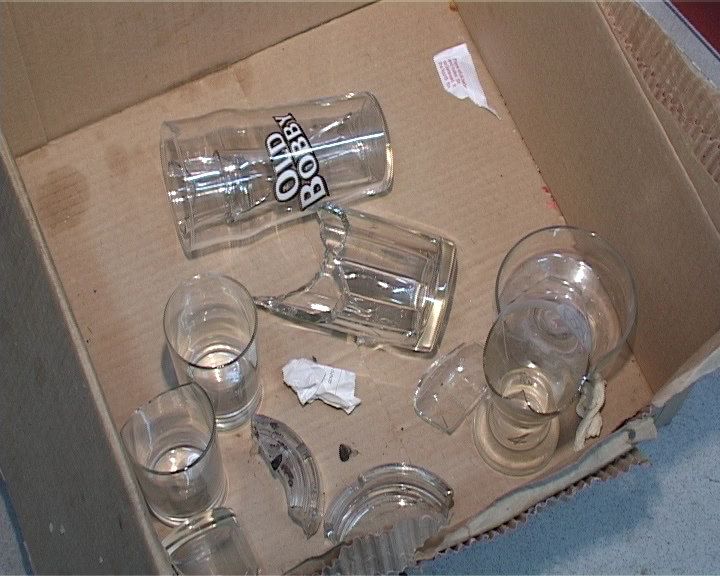 В Первоуральске сотрудники полиции по горячим следам задержали злоумышленников, разгромивших кафе - Фото 4