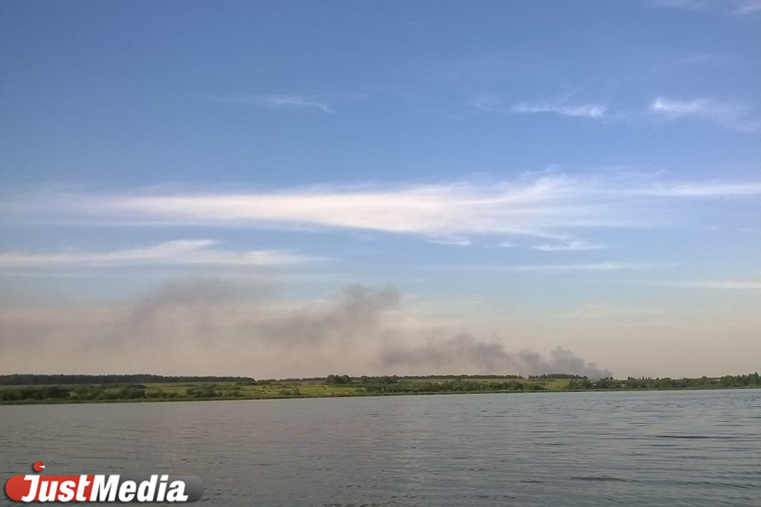 «Вонь жуткая»: крупный рабочий поселок под Алапаевском превратился в Сайлент Хилл - Фото 3