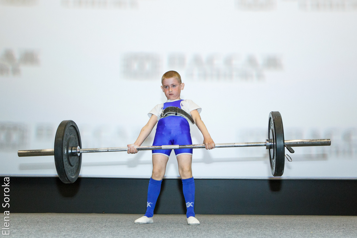 Забивают гвозди руками и превращают людей в металл. На Урале нашли «Людей Икс» - Фото 5