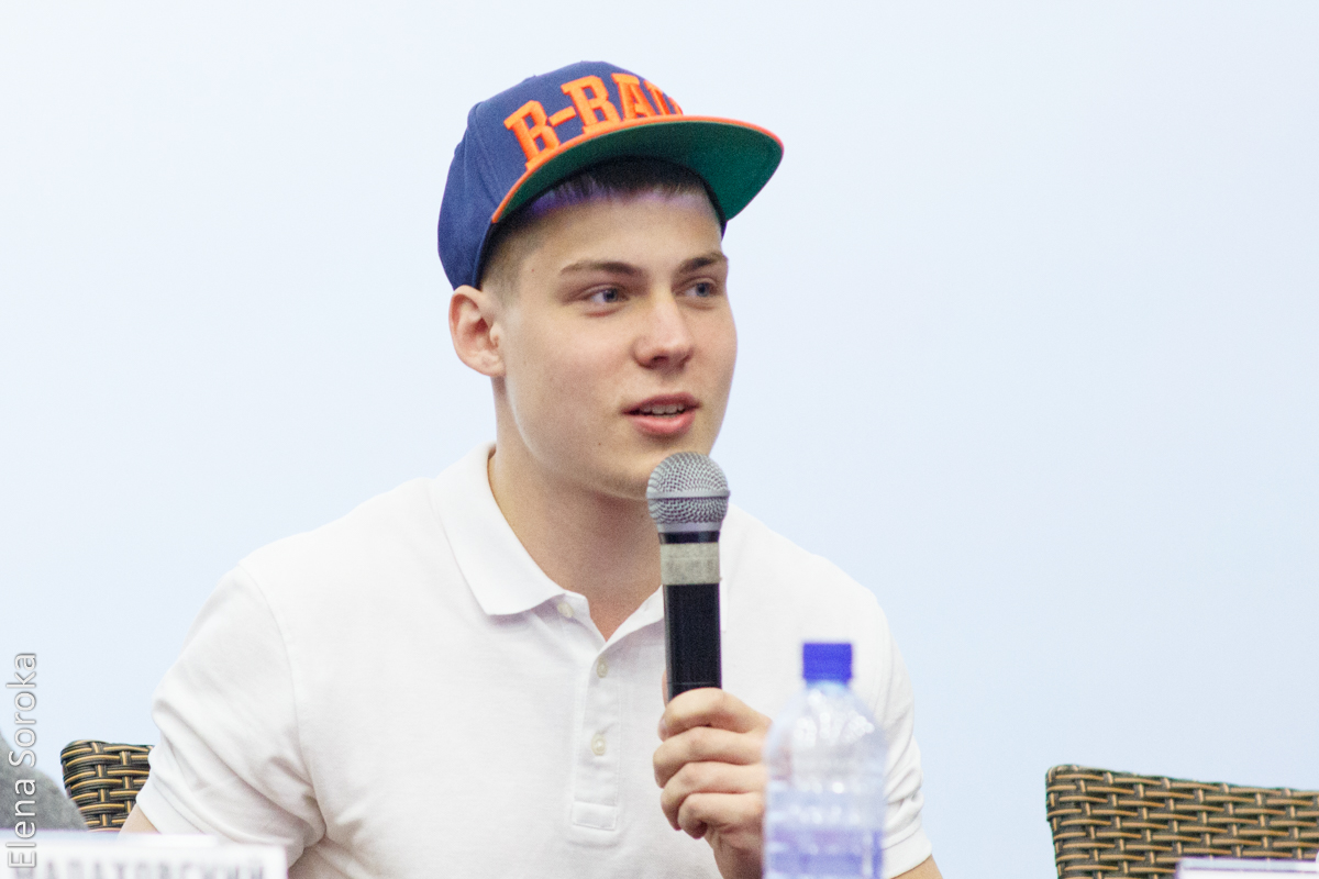 Забивают гвозди руками и превращают людей в металл. На Урале нашли «Людей Икс» - Фото 9