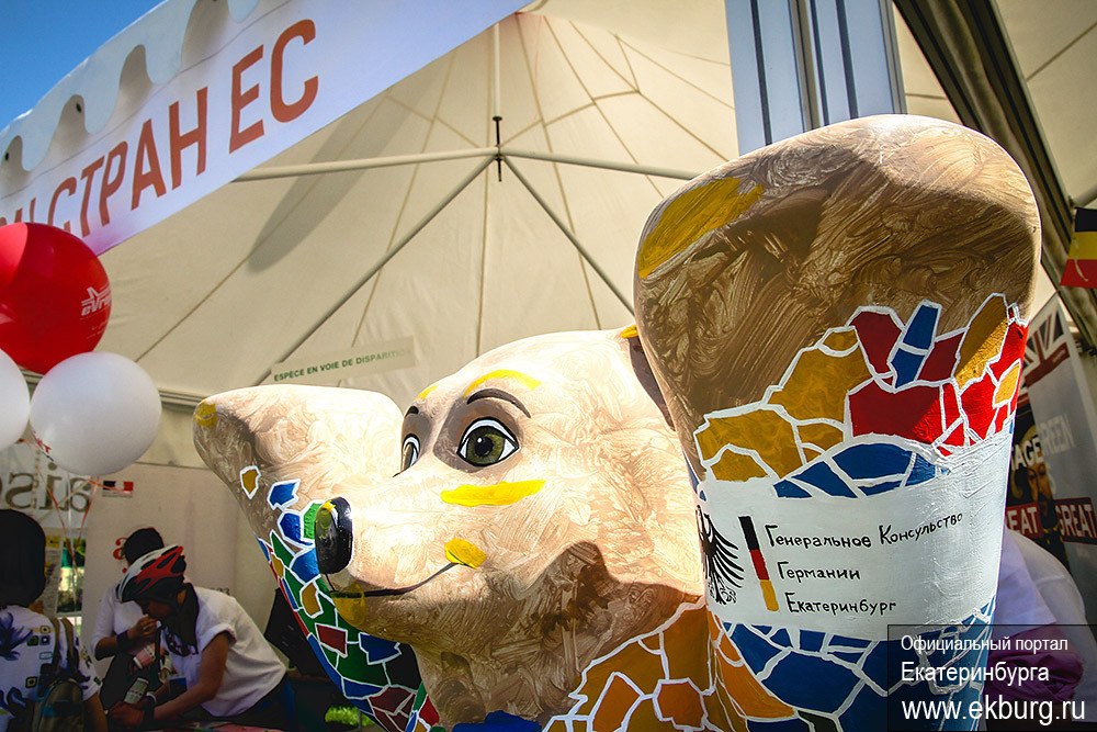 Выходные в Екатеринбурге: дипломаты на велосипедах и европейская кухня под открытым небом - Фото 5