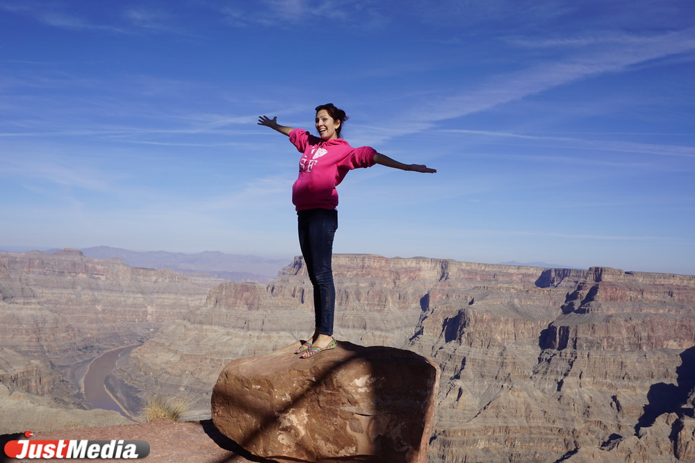 Путешественники Катя и Максим: «Важно, какая погода у вас в сердце». В Екатеринбурге -10 и небольшой снег. ФОТО, ВИДЕО - Фото 5