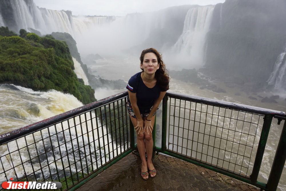 Путешественники Катя и Максим: «Важно, какая погода у вас в сердце». В Екатеринбурге -10 и небольшой снег. ФОТО, ВИДЕО - Фото 8