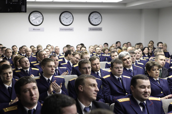 Евгений Куйвашев вручил награды следователям СК - Фото 3