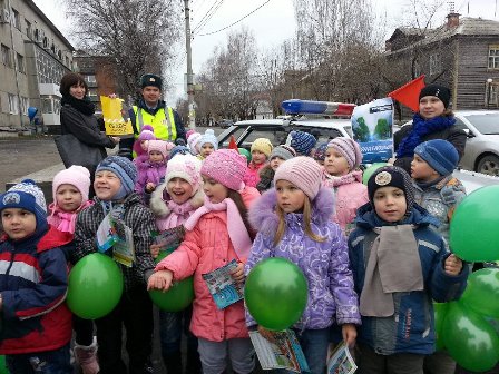 На Среднем Урале дети учили взрослых Правилам дорожного движения - Фото 12