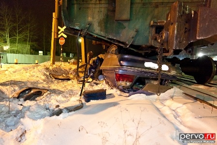 В Первоуральске тепловоз подмял легковушку. Пострадавших нет - Фото 2