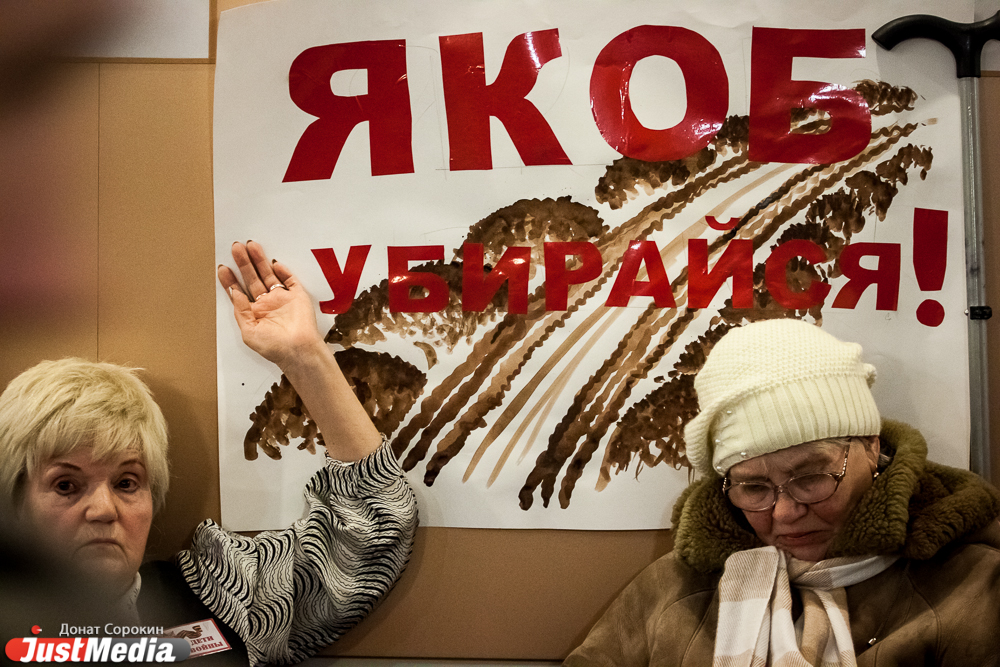 А снег и «Лексусы» и ныне там... Депутаты не внесли болезненные для мэрии вопросы в повестку заседания гордумы - Фото 3