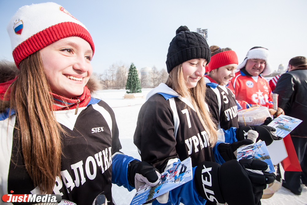 СМИ—«Уралочка» — 0:6! Первый турнир по хоккею в валенках прошел в Екатеринбурге - Фото 4
