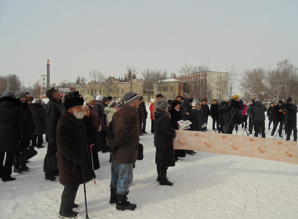 Дубичев назвал митинг в Невьянске «политическим концом оппозиции» и заявил, что на нем работали школьницы за деньги - Фото 2