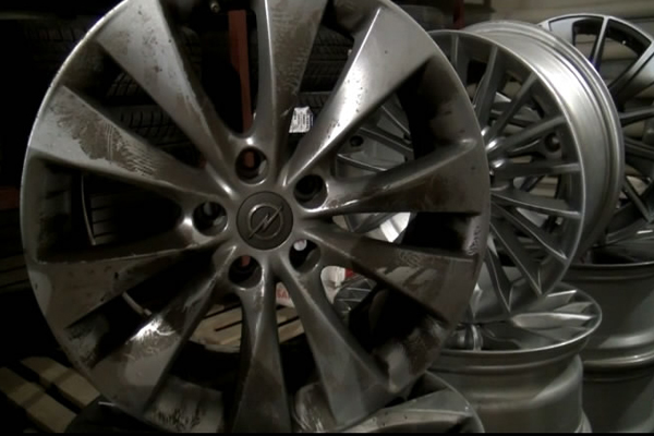 Сотрудники угрозыска ликвидировали банду охотников за автоколесами - Фото 2