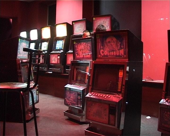 Полицейские второй раз за месяц закрыли нелегальный игровой клуб на улице Победы - Фото 4