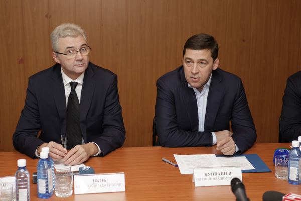 Городские власти обещали Куйвашеву чистить центр Екатеринбурга от снега вдвое быстрее - Фото 3