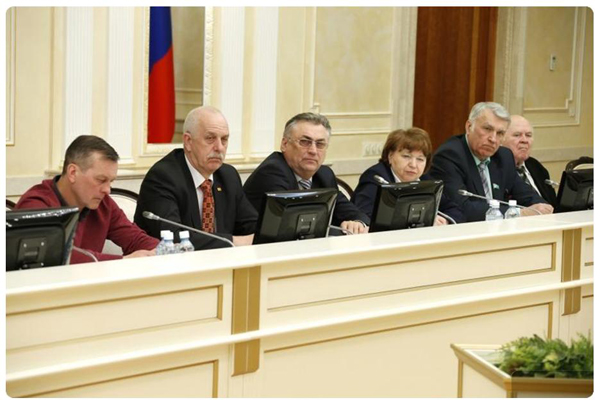 Евгений Куйвашев: «В реализации антикризисного плана серьезную поддержку оказывают профсоюзы» - Фото 4