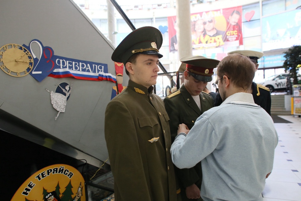 В Екатеринбурге открылась выставка военных раритетов - Фото 4