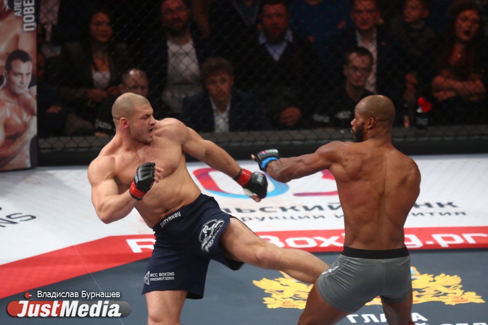 «Не уверен, что готов к выступлению за океаном. Мне не все сегодня понравилось». Иван Штырков оказался сильнее экс-чемпиона Bellator Кристиана М’Пумбу. ФОТО - Фото 14