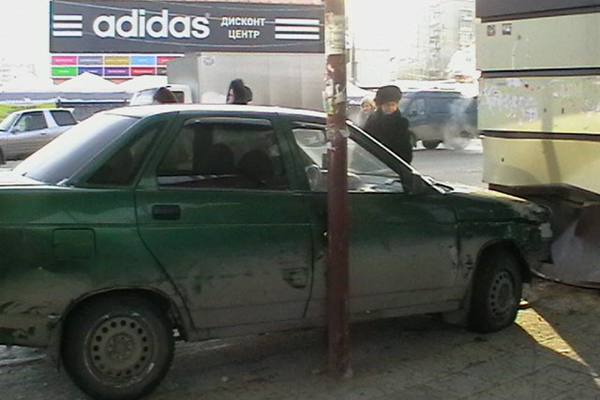 В Екатеринбурге пешеходы все чаще попадают под колеса на тротуарах - Фото 5