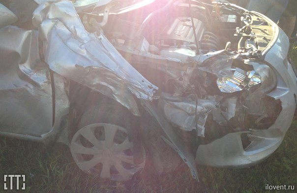 В Нижнем Тагиле бесправный лихач на Skode разбил семь стоящих на светофоре автомобилей - Фото 5
